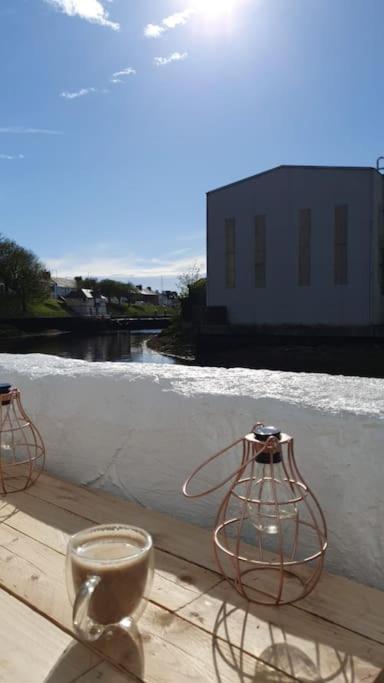 Stunning Riverside Town House With Views Ayrshire Girvan Exterior photo